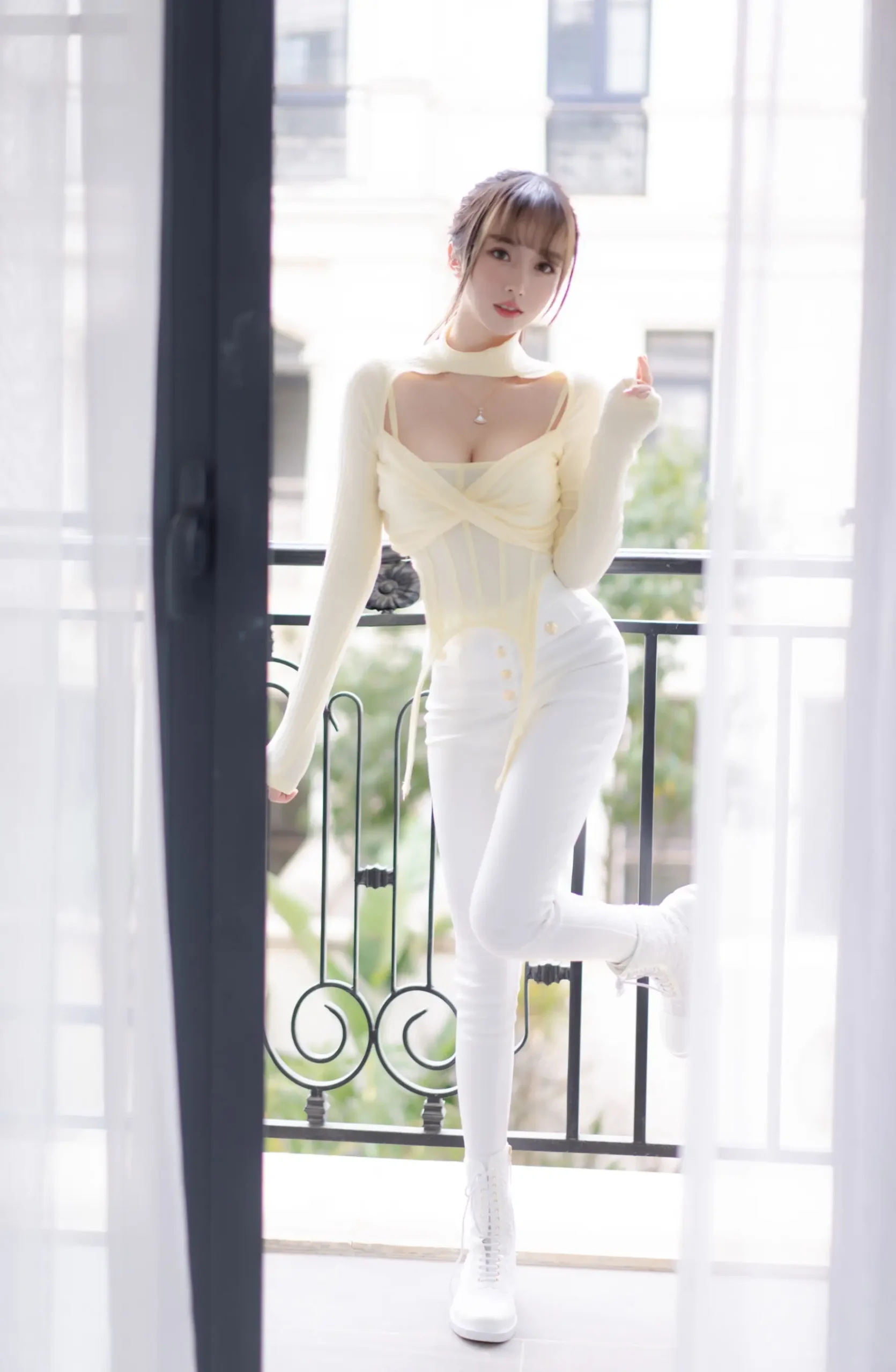 网红过期米线线喵cos