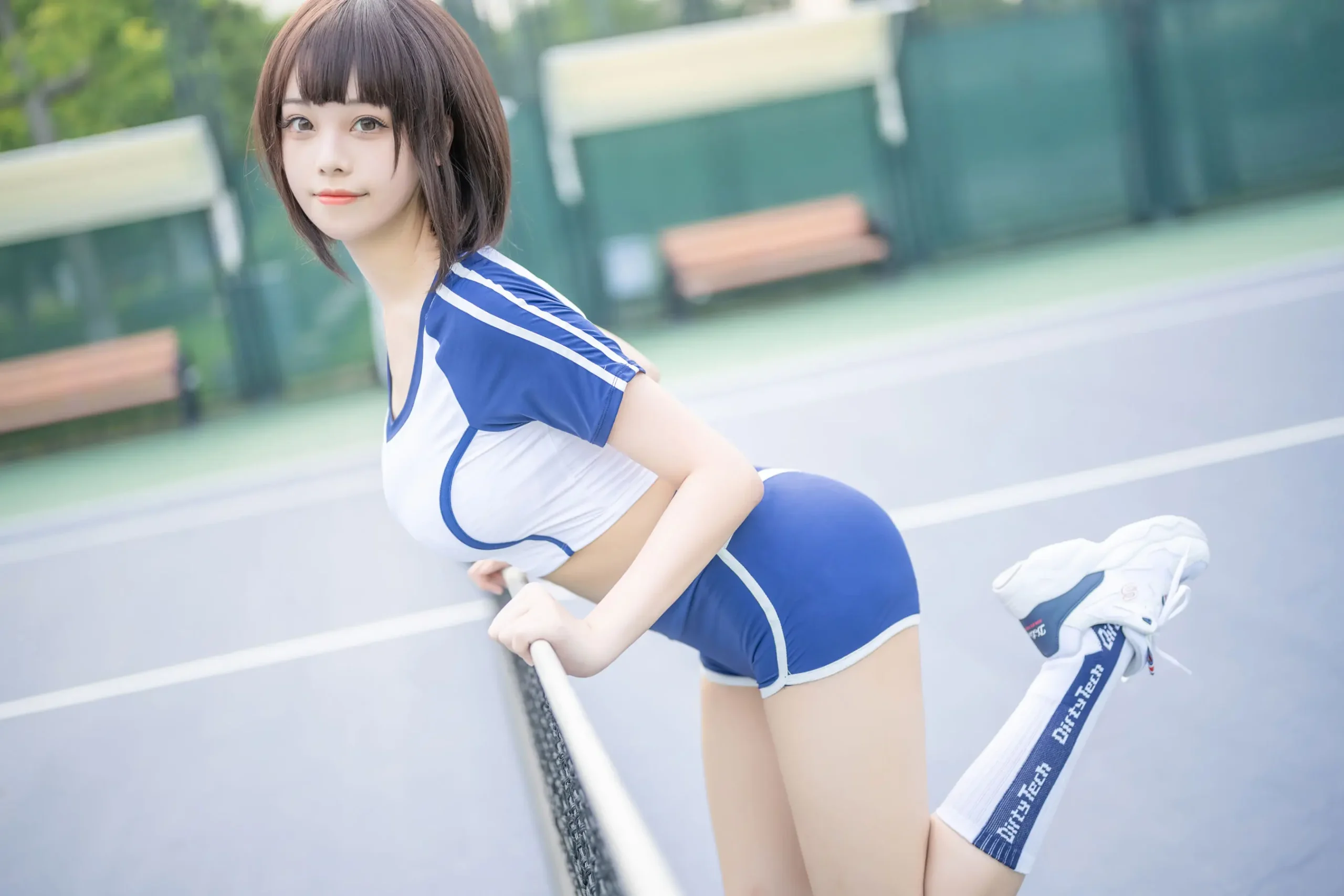 蜜汁猫裘Cos体操服图片