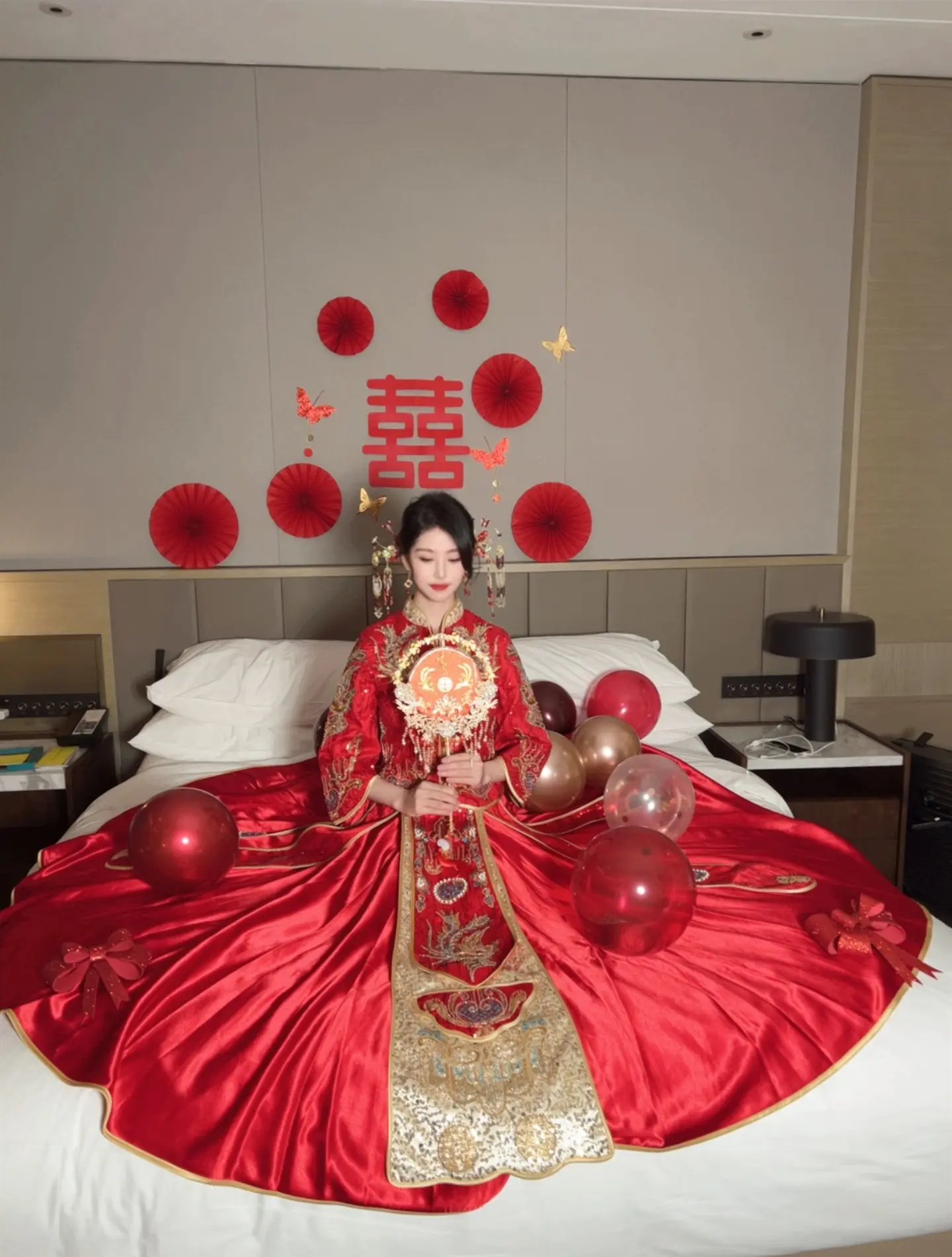 抖娘利世新娘子与伴郎团高清作品