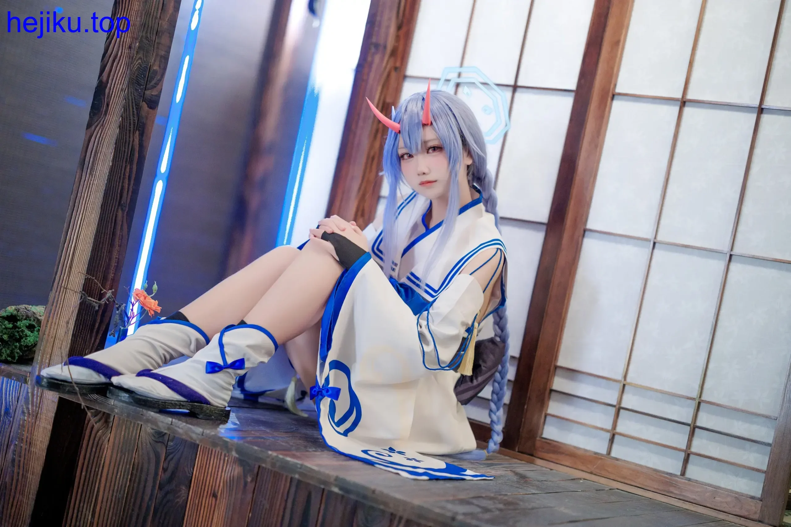 lunananya仲正一花