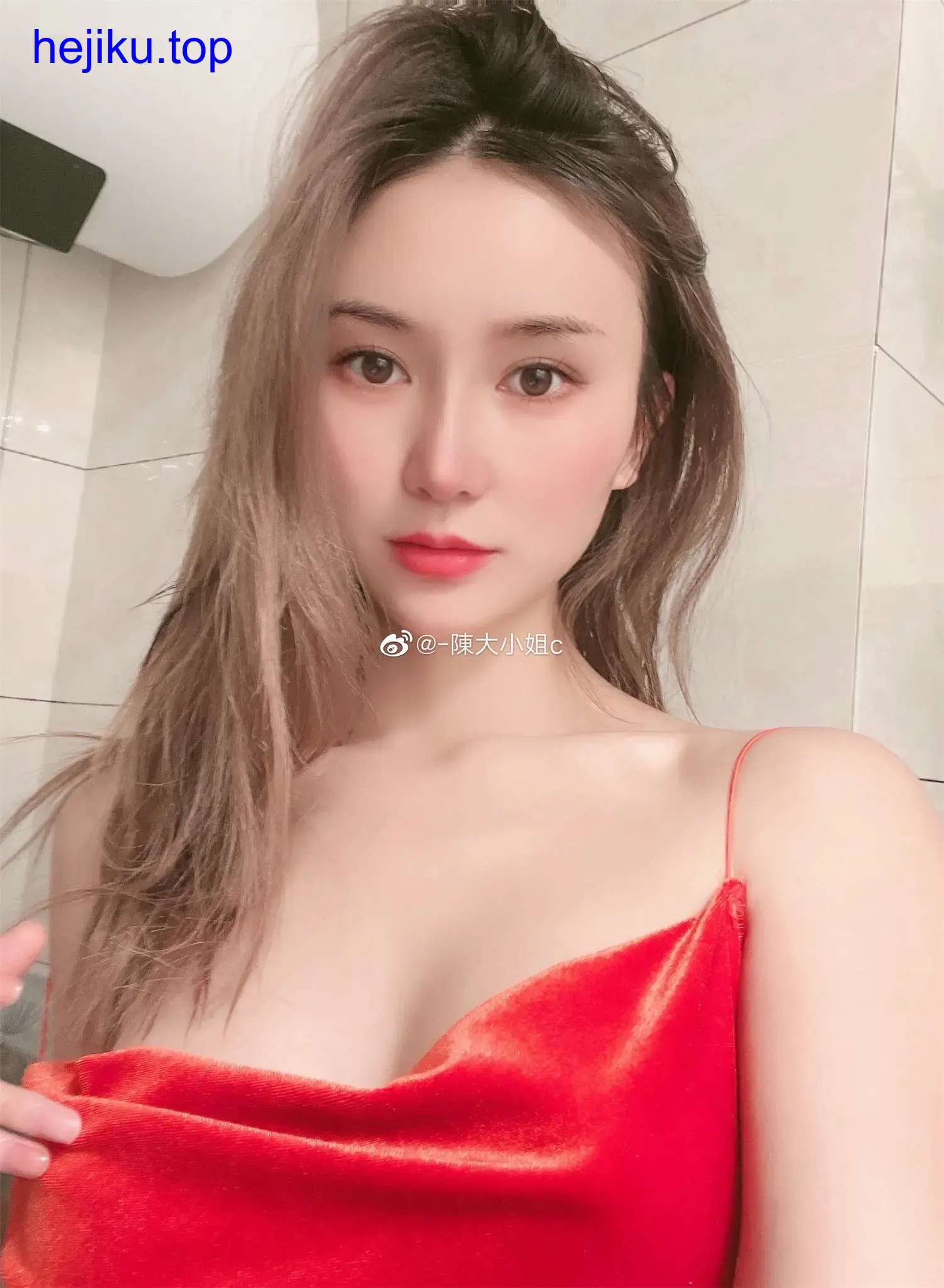 陈佩奇个人资料及图片介绍