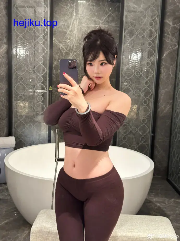 安妮yoo微密圈最惊艳的图片，身材超级棒