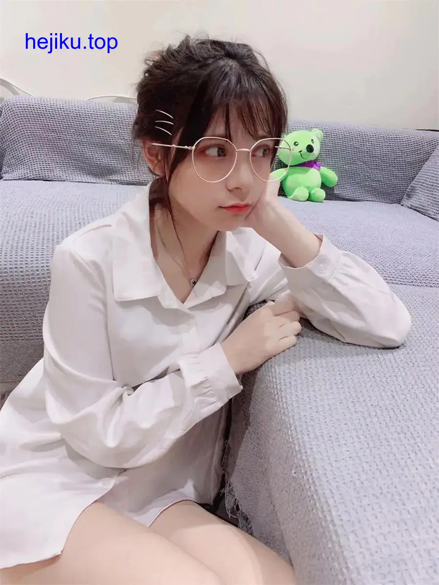 ELaine小仙女微博COS美图