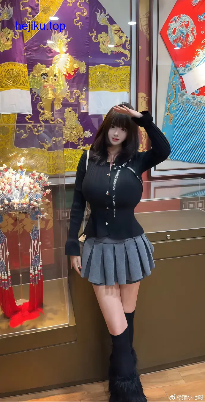 猪小七呀土豪付费视频截图