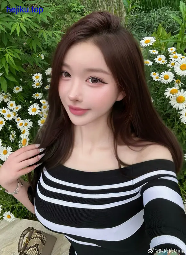 希希gina泳装全部照片欣赏