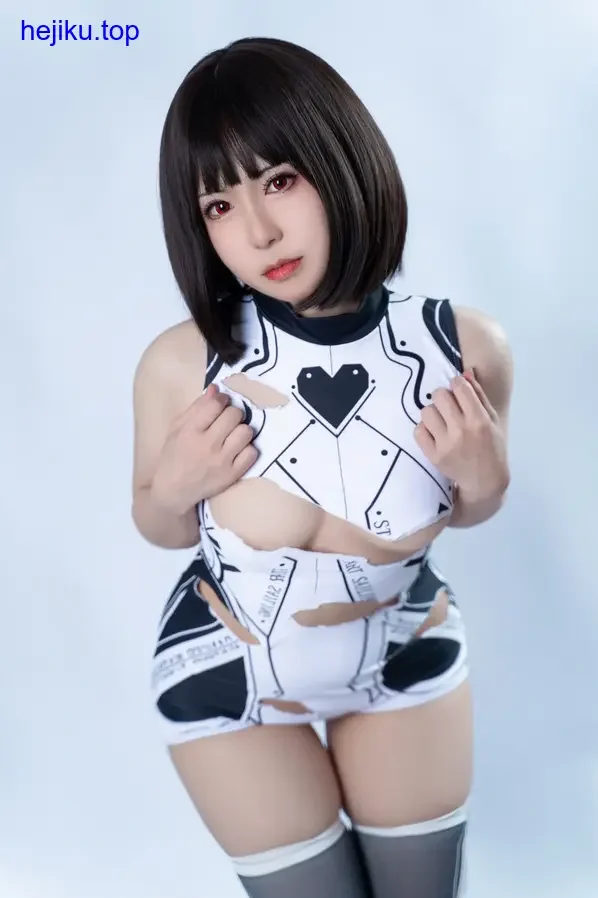 虎森森亲自制作的服装道具