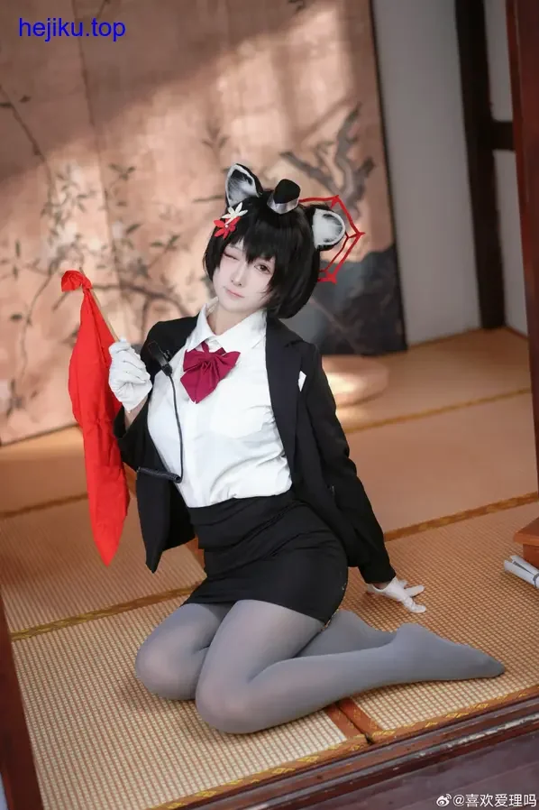 喜欢爱理吗回头笑眯眼