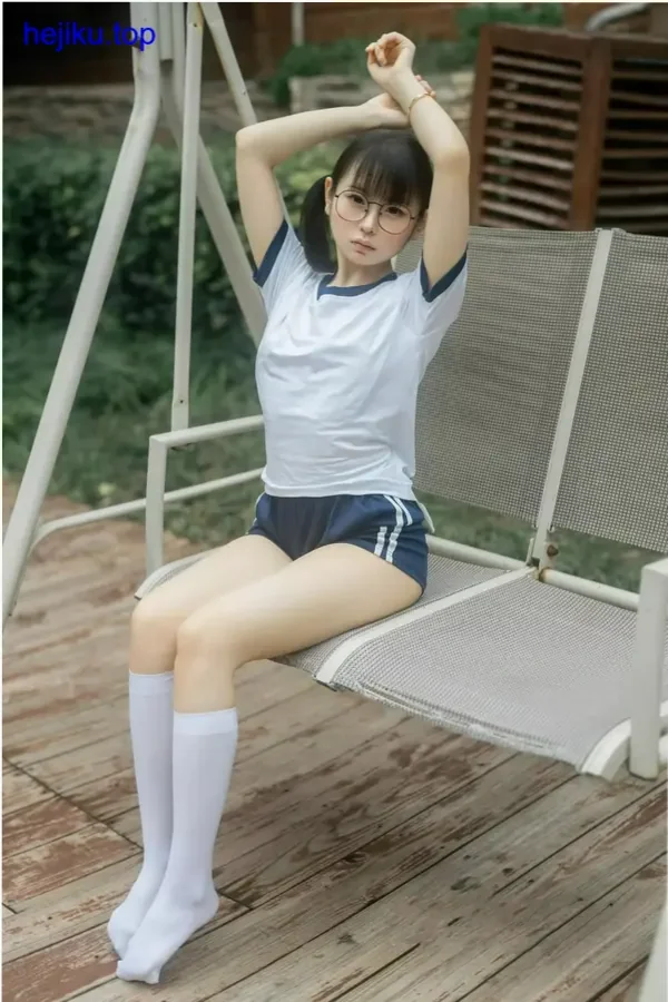 幼水铃衣全身站姿