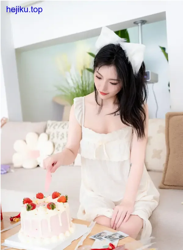 桃良阿宅1080高清侧躺和室地板浴衣袖管滑落