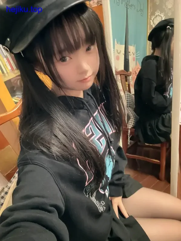 神沢永莉精致妆容特写