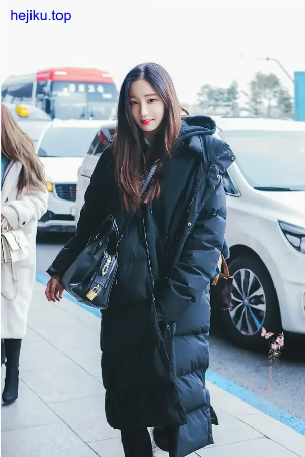 yeonwoo李妍雨整体造型与氛围感呈现