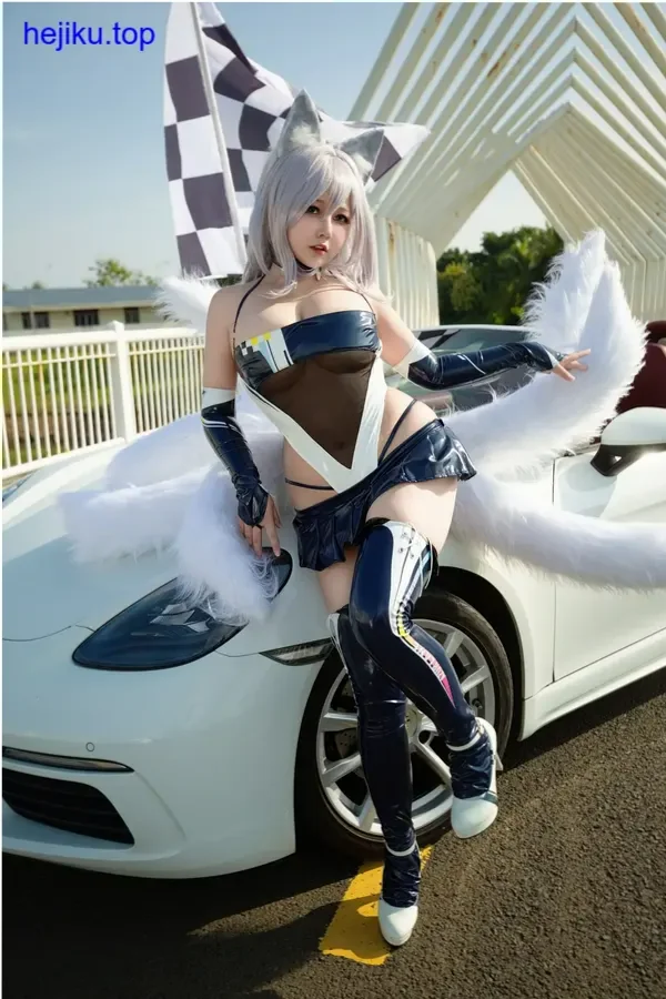 咔喵扮演碧蓝航线角色华甲