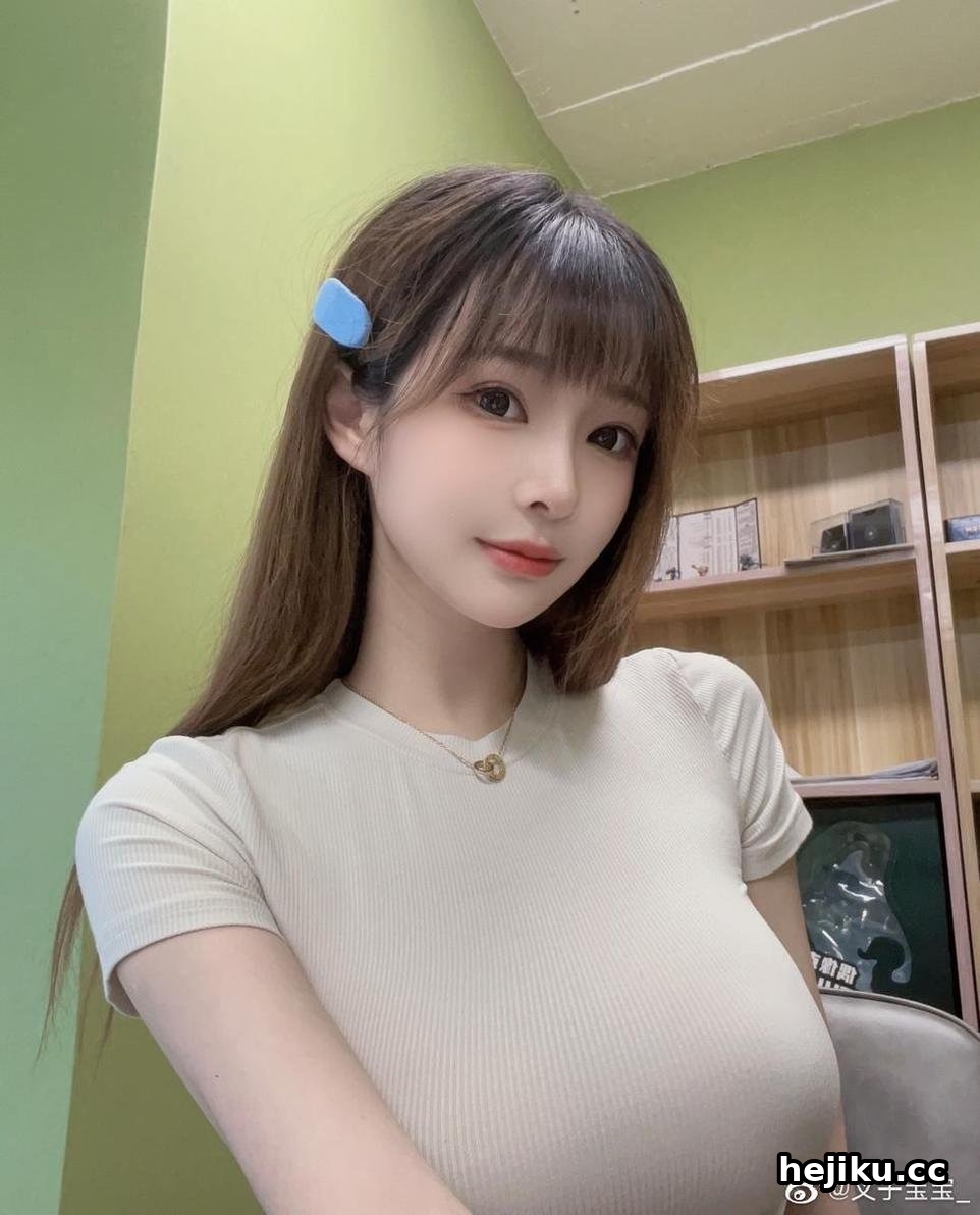 叉子宝宝一张童颜配傲娇性格，怎么就成了二次元圈顶流