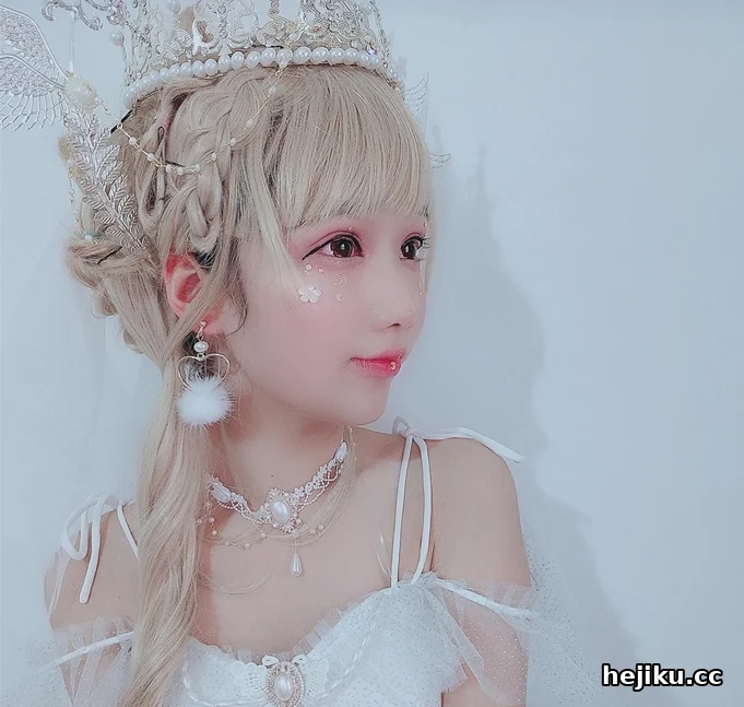 羽天shine 一个把私生活藏起来的COSer，反而更让人好奇