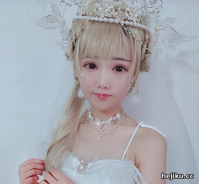 羽天shine 一个把私生活藏起来的COSer，反而更让人好奇